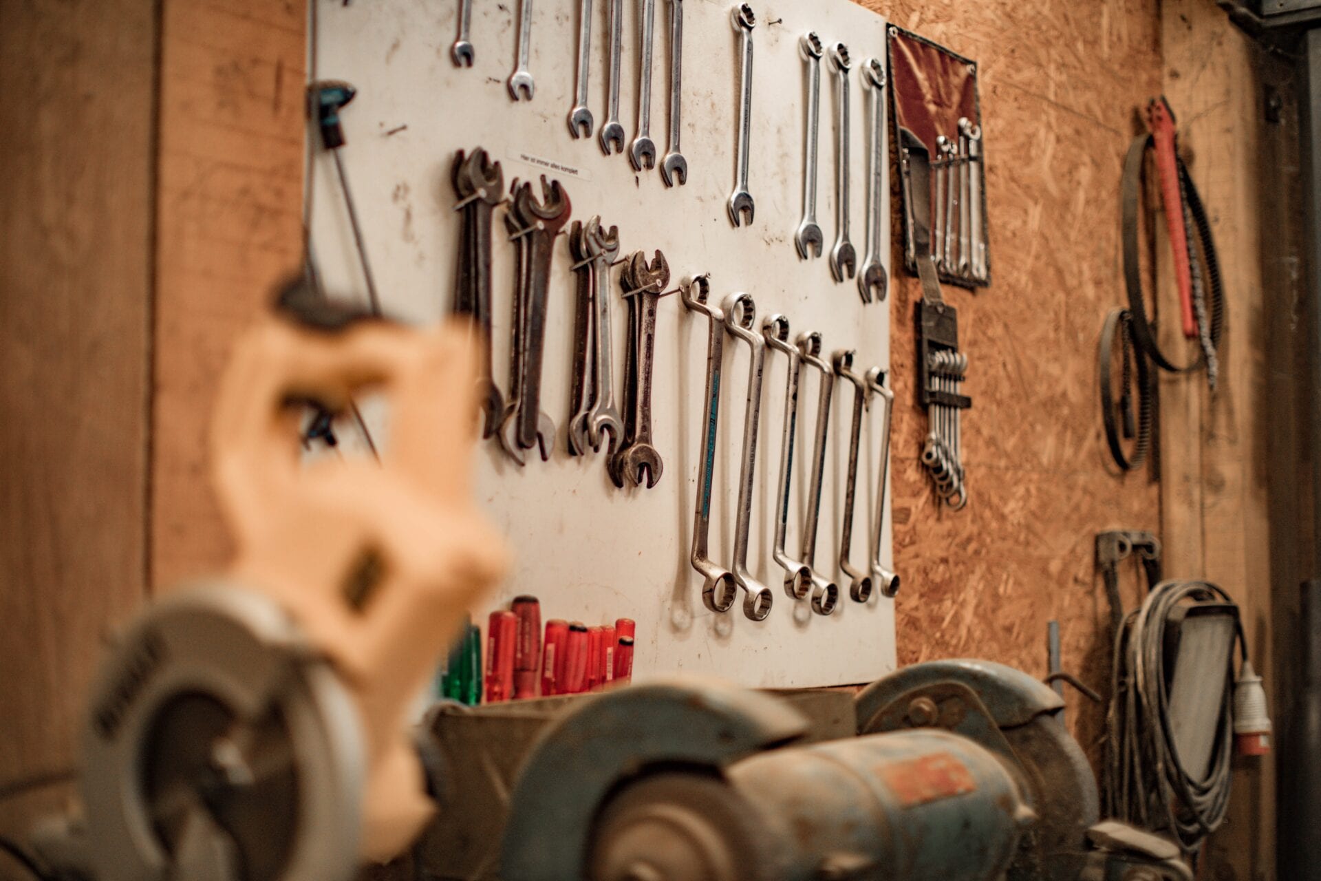 6 Tips for Getting Your Garage Organized with Storage Solutions